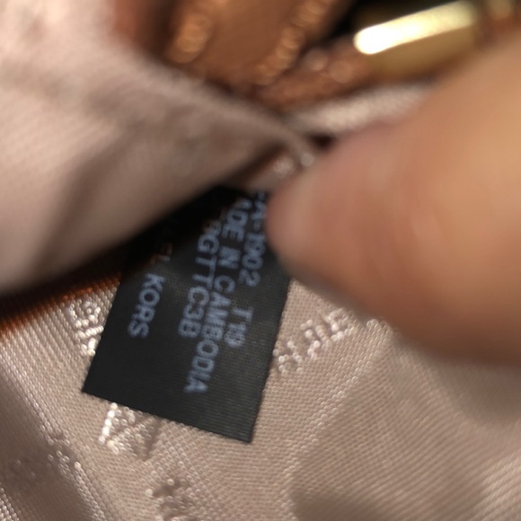 Michael Kors Jet Set Large EW Crossbody NWT 5565 - Picture 14 of 14